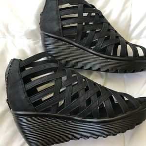 skechers dream queen tan